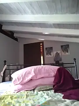 divinaerotica online show from 04-15-26, 02:21