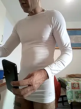 Snapshot of juanignacioargentino chatting on 02-06-25, 01:32 juanignacioargentino online show from 02-06-25, 01:32