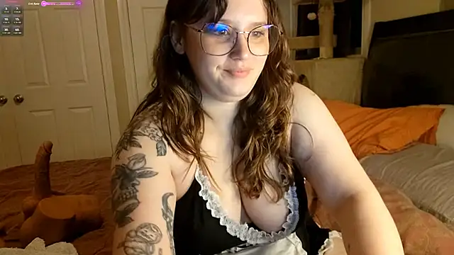 MrsJess online show from 10-13-25, 02:35