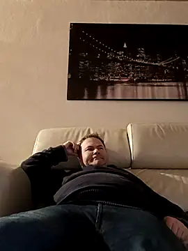 Snapshot of Pourleplasirs chatting on 02-13-25, 01:19 Pourleplasirs online show from 02-13-25, 01:19