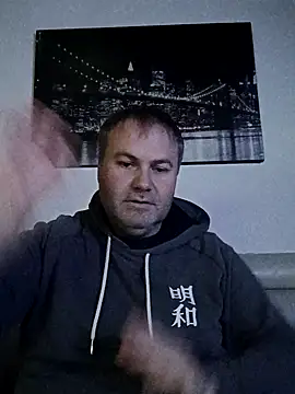 Pourleplasirs online show from 12-21-25, 10:43