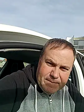 Snapshot of Pourleplasirs chatting on 11-12-25, 01:04 Pourleplasirs online show from 11-12-25, 01:04