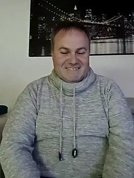 Pourleplasirs online show from 11-18-25, 04:21