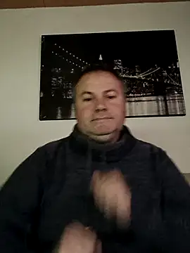 Pourleplasirs online show from 11-26-25, 10:10
