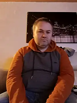 Snapshot of Pourleplasirs chatting on 02-18-25, 10:36 Pourleplasirs online show from 02-18-25, 10:36