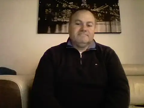 Snapshot of Pourleplasirs chatting on 11-15-25, 01:20 Pourleplasirs online show from 11-15-25, 01:20