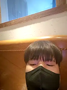 Snapshot of Tyyyggjju chatting on 10-19-25, 10:23 Tyyyggjju online show from 10-19-25, 10:23