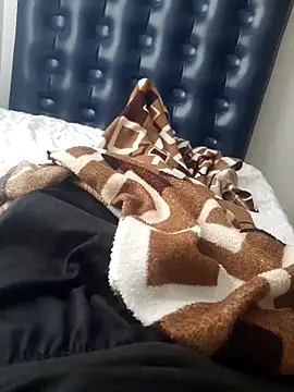 Snapshot of jhonnes_ chatting on 03-05-25, 12:22 jhonnes online show from 03-05-25, 12:22