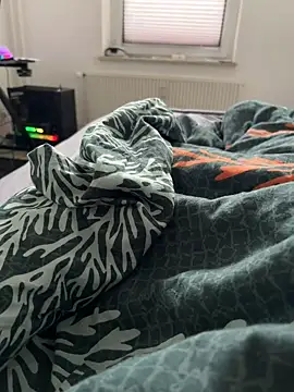 Mo 2003 online show from 02-05-25, 12:06