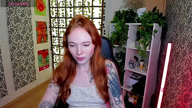 Maya Light online show from 09-24-25, 02:07