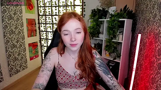 Maya Light online show from 09-10-25, 01:48