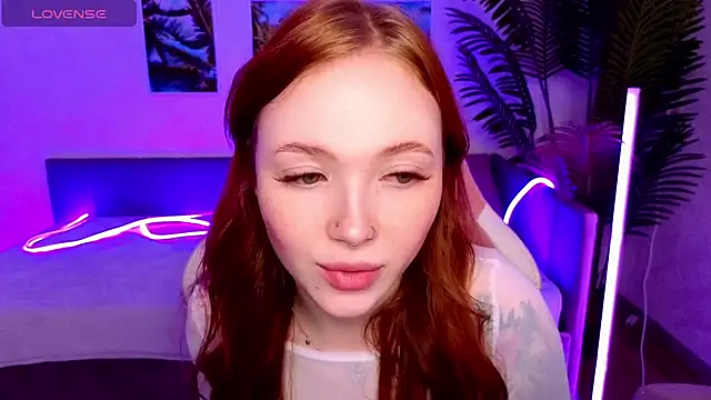 Maya Light online show from 10-22-25, 01:38