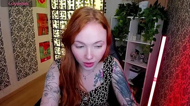 Maya Light online show from 10-06-25, 02:02