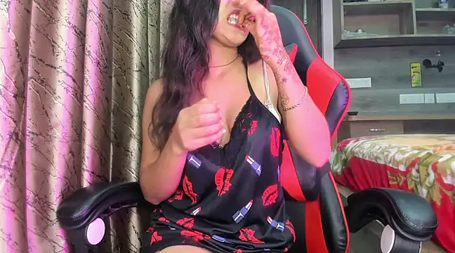 Snapshot of Daring_trisha chatting on 01-31-25, 07:29 Daring trisha online show from 01-31-25, 07:29