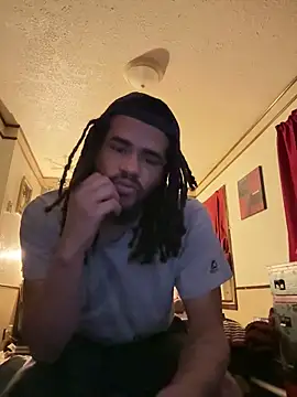 Snapshot of B3-Dindles chatting on 03-18-25, 04:29 B3-Dindles online show from 03-18-25, 04:29