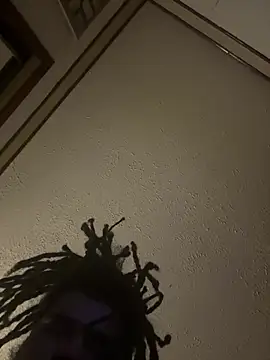 Snapshot of B3-Dindles chatting on 03-15-25, 08:58 B3-Dindles online show from 03-15-25, 08:58