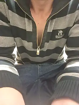 Snapshot of wadmma chatting on 09-30-25, 12:55 wadmma online show from 09-30-25, 12:55