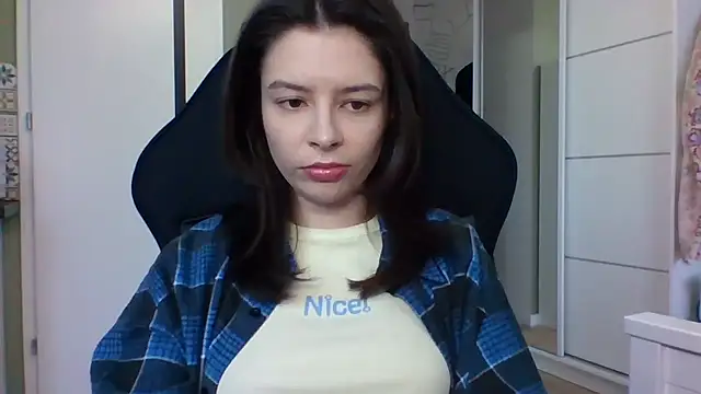 LariceSexy online show from 12-15-25, 01:06