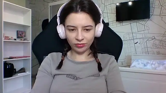 LariceSexy online show from 12-02-25, 01:13