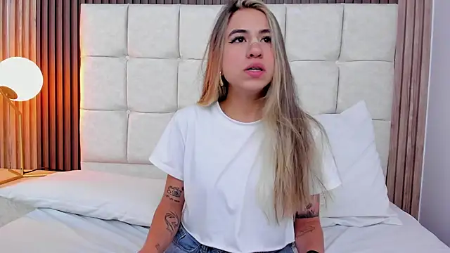 Ariana greenblat online show from 04-07-26, 05:15