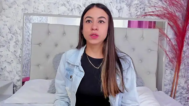 Ariana greenblat online show from 11-13-25, 04:11