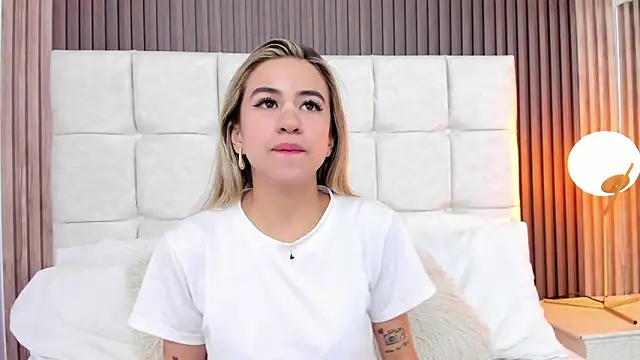 Ariana greenblat online show from 04-11-26, 03:05