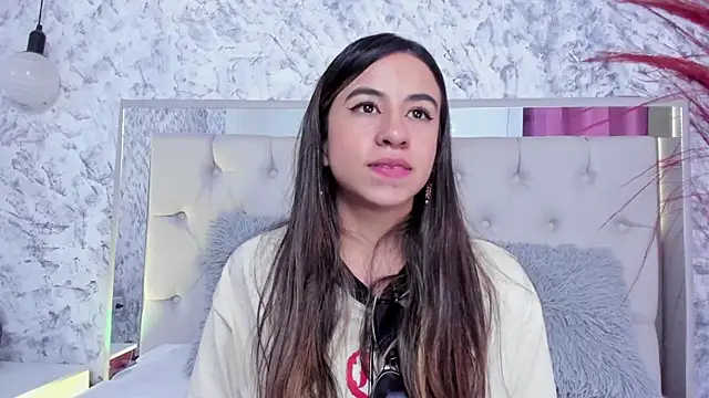 Ariana greenblat online show from 10-06-25, 04:41