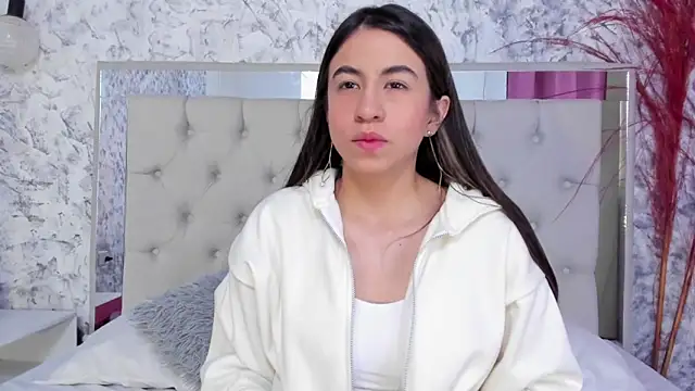 Ariana greenblat online show from 10-24-25, 04:17