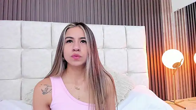 Ariana greenblat online show from 04-13-26, 05:17