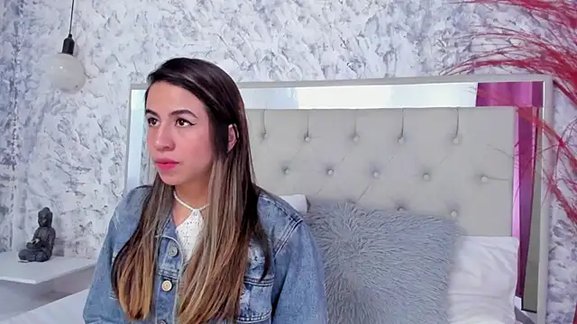 Ariana greenblat online show from 11-15-25, 04:22