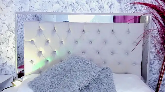 Ariana greenblat online show from 10-07-25, 04:08