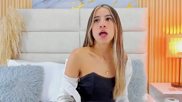 Ariana greenblat online show from 03-26-26, 01:20