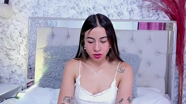 Ariana greenblat online show from 10-20-25, 04:18