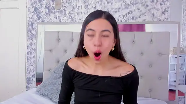 Ariana greenblat online show from 01-10-26, 04:13