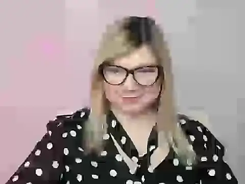 Lola moree online show from 10-18-25, 11:56