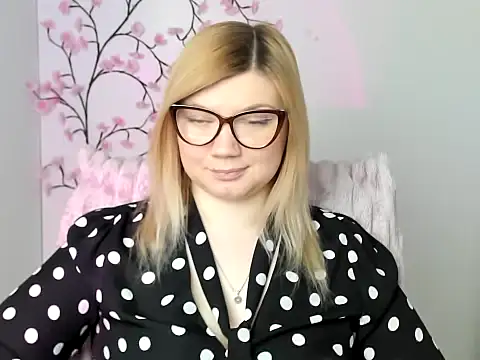 Lola moree online show from 04-18-26, 11:34