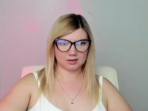 Lola moree online show from 09-18-25, 11:57