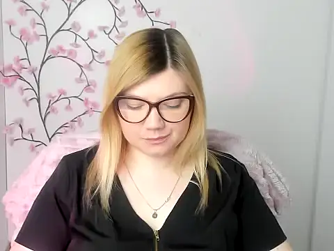 Lola moree online show from 03-27-26, 12:39