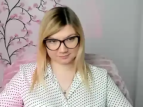 Lola moree online show from 12-22-25, 12:49