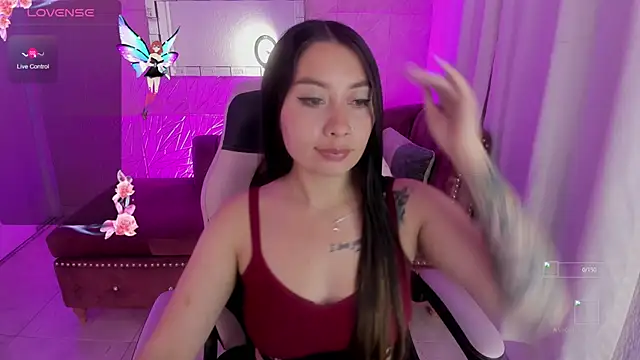 Snapshot of miss_isabella_m chatting on 10-20-25, 01:11 miss isabella m online show from 10-20-25, 01:11