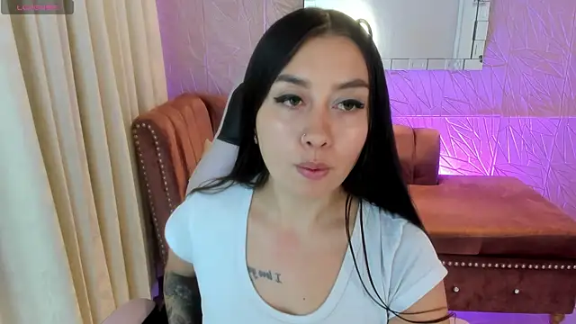 Snapshot of miss_isabella_m chatting on 05-14-26, 11:51 miss isabella m online show from 05-14-26, 11:51
