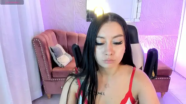 Snapshot of miss_isabella_m chatting on 06-18-26, 01:05 miss isabella m online show from 06-18-26, 01:05