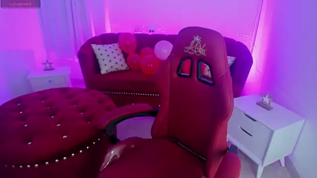 Snapshot of miss_isabella_m chatting on 02-26-25, 08:04 miss isabella m online show from 02-26-25, 08:04