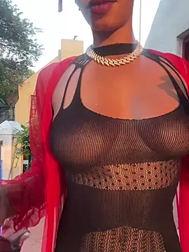 Snapshot of ZinaFreak chatting on 02-04-25, 04:29 ZinaFreak online show from 02-04-25, 04:29