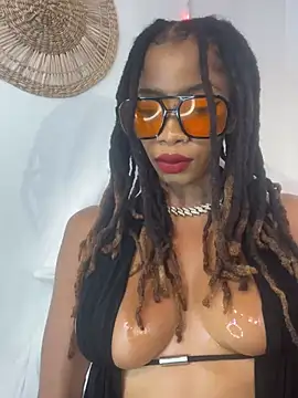 Snapshot of ZinaFreak chatting on 03-20-25, 12:19 ZinaFreak online show from 03-20-25, 12:19