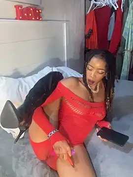 Snapshot of ZinaFreak chatting on 02-04-25, 10:45 ZinaFreak online show from 02-04-25, 10:45