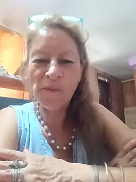 MaryLunna online show from 03-09-25, 06:43