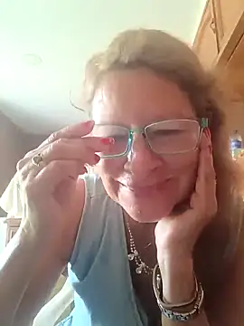 MaryLunna online show from 02-28-25, 07:14