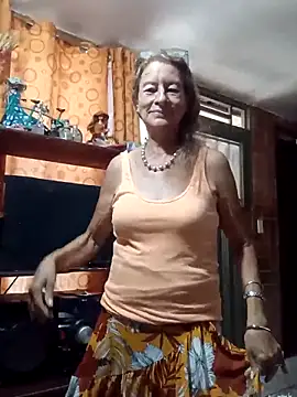 MaryLunna online show from 03-13-25, 06:45