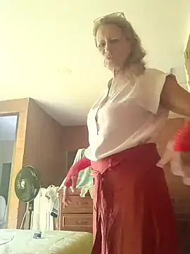 MaryLunna online show from 02-11-25, 07:27